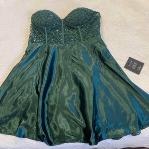 New Lulu's Emerald Green Satin Bustier Dress